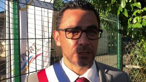 Tout savoir sur les parentés, fonctions actuelles, étapes de carrière, adresses et informations diverses. Olivier Hoarau Maire Du Port Youtube
