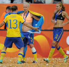 Nach dem sieg der schwedischen nationalmannschaft gegen südkorea, droht deutschland das frühe aus bei der wm 2018 in russland. Frauen Wm Schweden Party Mecker Marta Und Papa Prinz Welt
