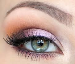 Braune haare erscheinen ihnen gewöhnlich? Augen Schminken 55 Make Up Ideen Fur Den Sommer Lidschatten Fur Grune Augen Grune Augen Rosa Lidschatten