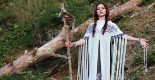 Shaman Dream Meaning – Don't Hide Your True Personality!