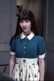 In the 2017 tv series, she is portrayed by malina weissman. Cute Dress Netflix Lemony Snicket A Series Of Unfortunate Events Malina Weissman As Violet Baude A Series Of Unfortunate Events Lemony Snicket Baudelaire