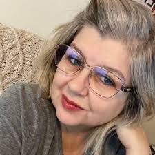 Stacy Easley's Instagram, Twitter & Facebook