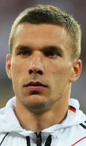 Negrescro (l'ariane) affiche à nouveau sa haine : Lukas Podolski Esportes