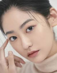 Kim Soo Hyun Seo Ye Ji And Kim Sae Ron Mark Next Chapter At New Agency With Stunning Profile Photos Soompi In 2020 Kim Soo Hyun Profile Photo Kim