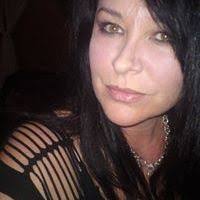 Keri Walls's Instagram, Twitter & Facebook