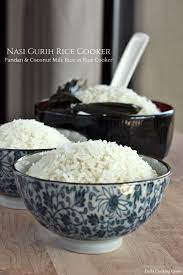 Nasi Gurih Rice Cooker Pandan And Coconut Milk Rice In Rice Cooker Recipe Coconut Milk Rice Rice Cooker Coconut Rice