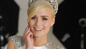 Rinderknecht was a public relations and communications student at the university of. Miss Schweiz Dominique Rinderknecht Der Pate People Tochter