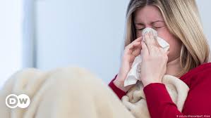 How do i know whether it's a rare symptom for covid or a common one for the flu if they both have the same symptoms? Covid 19 Cold Or Flu Symptoms Should I See A Doctor Science In Depth Reporting On Science And Technology Dw 14 10 2020