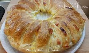 La torta di cornetti è sofficissima e deliziosa: Pan Brioche Salato Farcito Paprika Dolce E Cannella