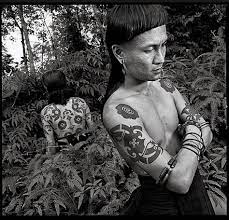 Bagi perempuan dayak memiliki tato di bagian paha status sosialnya sangat tinggi dan biasanya . 49 Ide Dayak Tatto Galery Tato Borneo Tato Suku Seni Tato