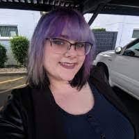 Eva Kinney's Instagram, Twitter & Facebook