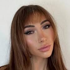 Jamie Lyn's Instagram, Twitter & Facebook