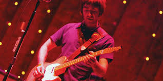 What guitar strings does noel gallagher use? Noel Gallagher High Flying Birdman Premier Guitar