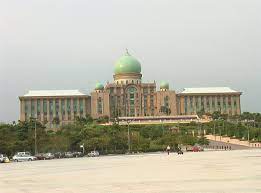 View a detailed profile of the structure 161698 including further data and descriptions in the emporis database. Pejabat Perdana Menteri Putrajaya Mapio Net