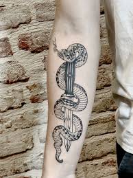 Tattooing, or marking the body with a permanent design by inserting pigment into the skin, is an art form that dates back thousands of years. Black Hand Social Club Tattoo Studio Wien