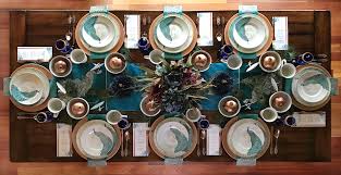 Peacock Wedding Table Setting Ideas With Copper Teal And Cobalt Blue No matter what table setting ideas you decide on, make sure you keep a theme in mind to help inspire you.