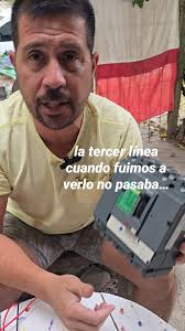 ICM ( interruptor de caja moldeada fallo ) tiene signos de cortocircuito ,  tampoco de golpes o ingreso de agua ., Cual habrá sido el motivo de la  falla ., #electricidad #electricistamatriculado ...