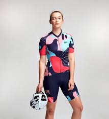 Designer Fahrradbekleidung Fur Damen 40 Stylische Rad Outfits Fahrradbekleidung Fahrradbekleidung Damen Rennrad Bekleidung