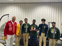 A valuable lesson in both style and life! RKS Principal Harold Blood  recently spent time with our young men, showing them the art of tying ties.  It's not just about looking sharp—it's