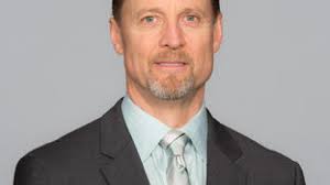 Chargers PR head Bill Johnston chooses family over L.A. move