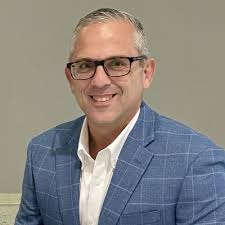 How to Coordinate Training Sessions with Guest Speakers