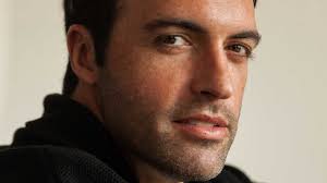 Reid Scott Joins Matt Walsh In 'Under The Eiffel Tower'