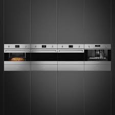There are some quirks to this machine—it's kind of loud, and its little dial arm handle is wont to pop off. Coffee Machine Cms6451x Smeg Smeg Lci E