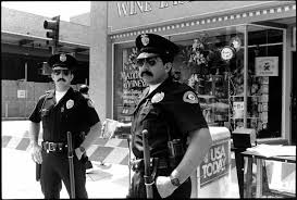 20 Unbelievable Retro Photos Of Los Angeles Police Officers During The Mid 1980s Retro Photo Police Police Officer