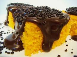 Calda Para Bolo De Cenoura Cremosa Calda De Chocolate Para Bolo Receita Com Imagens Bolo De Cenoura Receita De Bolo De Cenoura Bolo De Cenoura Fofinho