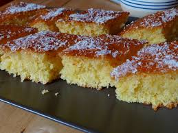 Basbousa Arabischer Grieskuchen Mit Kokos Grieskuchen Arabische Lebensmittel Kuchen Und Torten