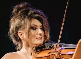 Tomasz Lis: "Ubóstwiam Wolfganga Amadeusza Mozarta i Johanna Sebastiana  Bacha"