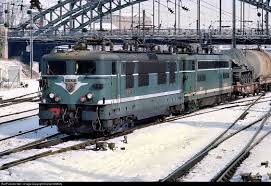 Railpictures Net Photo Bb 16719 Sncf Bb 16500 At Mulhouse France By Daniel Simon France Mulhouse Train