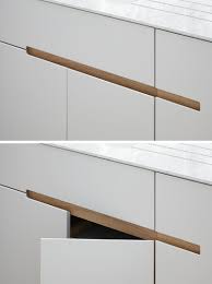 No Hardware For The Kitchen Cabinets In This London Home This Kitchen Has White Melamine Cabinets With Melamine Cabinets Furniture Handles Kitchen Furniture