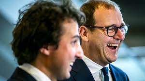 We staan voor fundamentele keuzes bij deze verkiezingen. Pvda En Groenlinks Kruipen Naar Elkaar Toe Is Een Fusie Aanstaande Nos