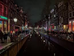 Red Light District in Amsterdam [OC] : rCityPorn