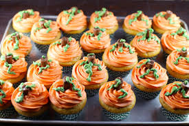 I'm all for the simple so i rounded up 12 easy cupcake decorating ideas so they look like a professional made them! Pumpkin Cupcakes Video Mom Loves Baking