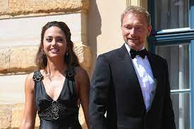 Franca lehfeldt and boyfriend chris linder franca lehfeldt has a verified instagram account where she mostly posts about her. Franca Lehfeldt Gala De