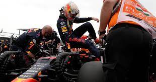 I know what happened at silverstone, because i was in the car 27; Ke9z2xqtp1r77m
