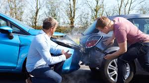 Wichtige angaben im vertrag zur autoversicherung. Warum Sich Der Kfz Versicherungswechsel Dieses Jahr Besonders Lohnt Mdr Jump