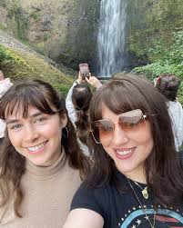 Elyse Nicole (@heyyy_itselyse) • Instagram photos and videos