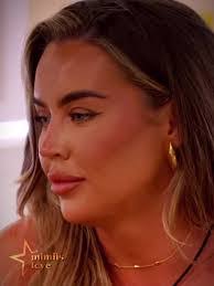 Samantha Saad's Instagram, Twitter & Facebook