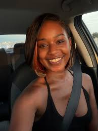 Let Me Stop Being Scary & Give This A Try 🤎 29, Houston Tx. Love Being  Outside In Nature. *Country Girl Who Moved To The City 🌆 * Always Say Yes  To