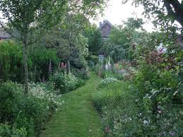 Verwunschene Garten Anlegen Riether Staudenparadies Romantischer Staudengarten In Nettetal Staudengarten Garten Bepflanzen Garten
