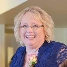 Lora Slusher's Instagram, Twitter & Facebook