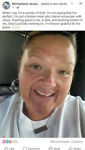 BLAH….BLAH…..BLAH…..how many damn selfies does she need to do in a day.  And, she even filtered the letters off her necklace in this one. SHE'S SO  DAMN FULL OF HERSELF! She's not