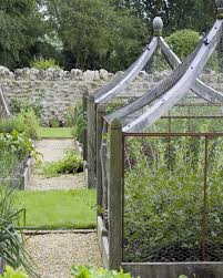 An Interview With Arne Maynard Garden Designer Extraordinaire Garden Collage Magazine Edible Garden Garden Garden Planning