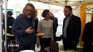 Avec cette intrigue, neuilly sa mère sa mère regorge forcément de références politique et d'échos à l'actualité française de ces dernières années. La Cantine Alessandra Sublet S Invite A La Cantine Du Tournage De Neuilly Sa Mere Sa Mere