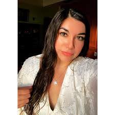 Nora Torres's Instagram, Twitter & Facebook