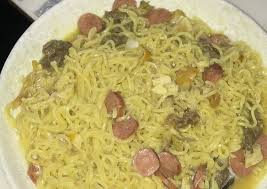 Add the noodles and veggies, stir it well. Step By Step Guide To Prepare Homemade Indomie With Sausage X Chicken X Beef Reheating Cooking Food In The Microwave Oven Delicious Microwave Recipe Ideas Canned Tuna 25 Best Quick And
