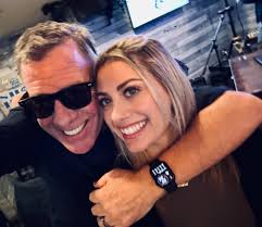 What a Brue Crew Friday night Blast at The Shore House !! 😊🎸. Just love  playing here !! Amazing food and the staff is like family !!  😊❤️💙🎸🍴Thanks to all who came !!